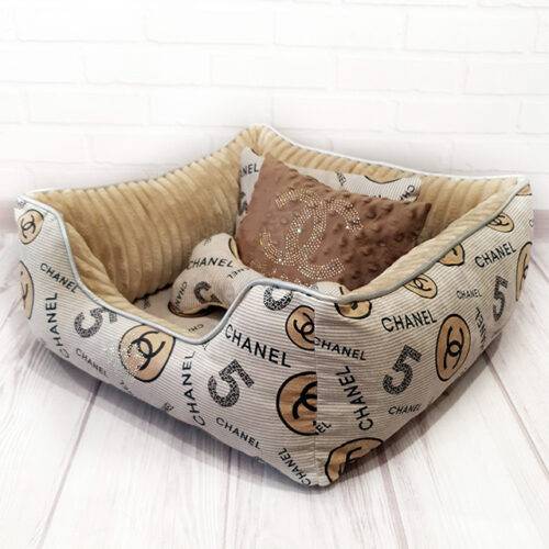 Bed for dogs and cats 50*50 cm beige with pattern