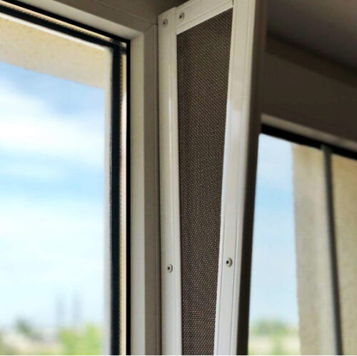 Бічний обмежувач на вікно